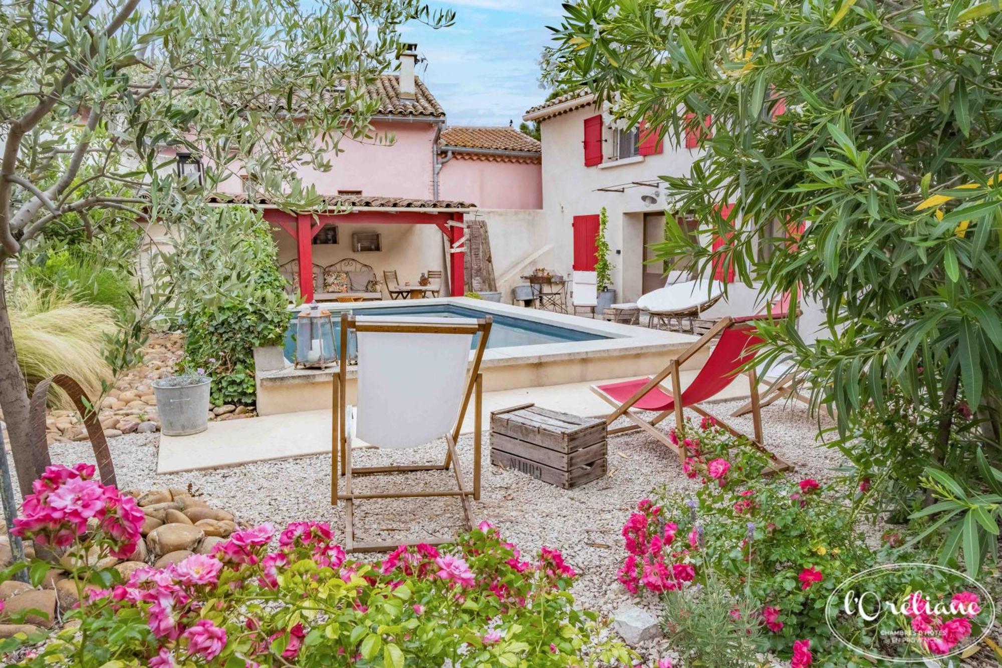 Chambres D'Hotes L'Oreliane En Provence Only Adult Chateauneuf-de-Gadagne Экстерьер фото