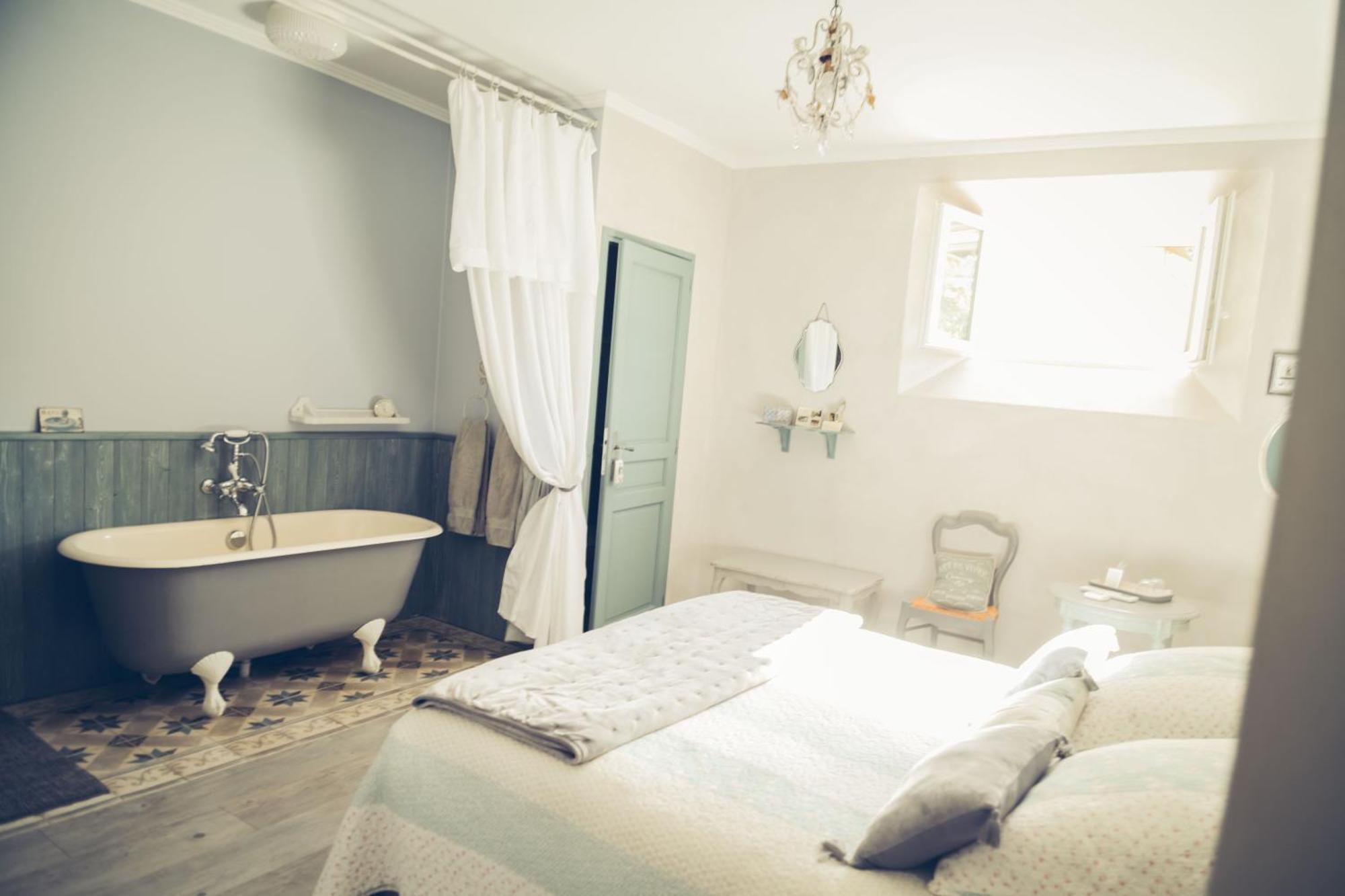 Chambres D'Hotes L'Oreliane En Provence Only Adult Chateauneuf-de-Gadagne Экстерьер фото